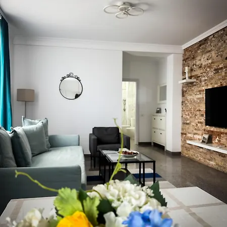 Pura Vida Mamaia Nord 2-vila Exclusivista Cu 3 Individuale *